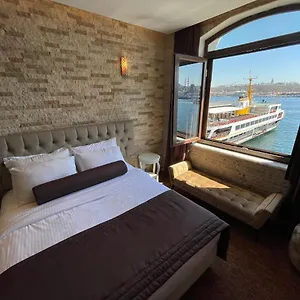 Kavi Seaside Hotel
